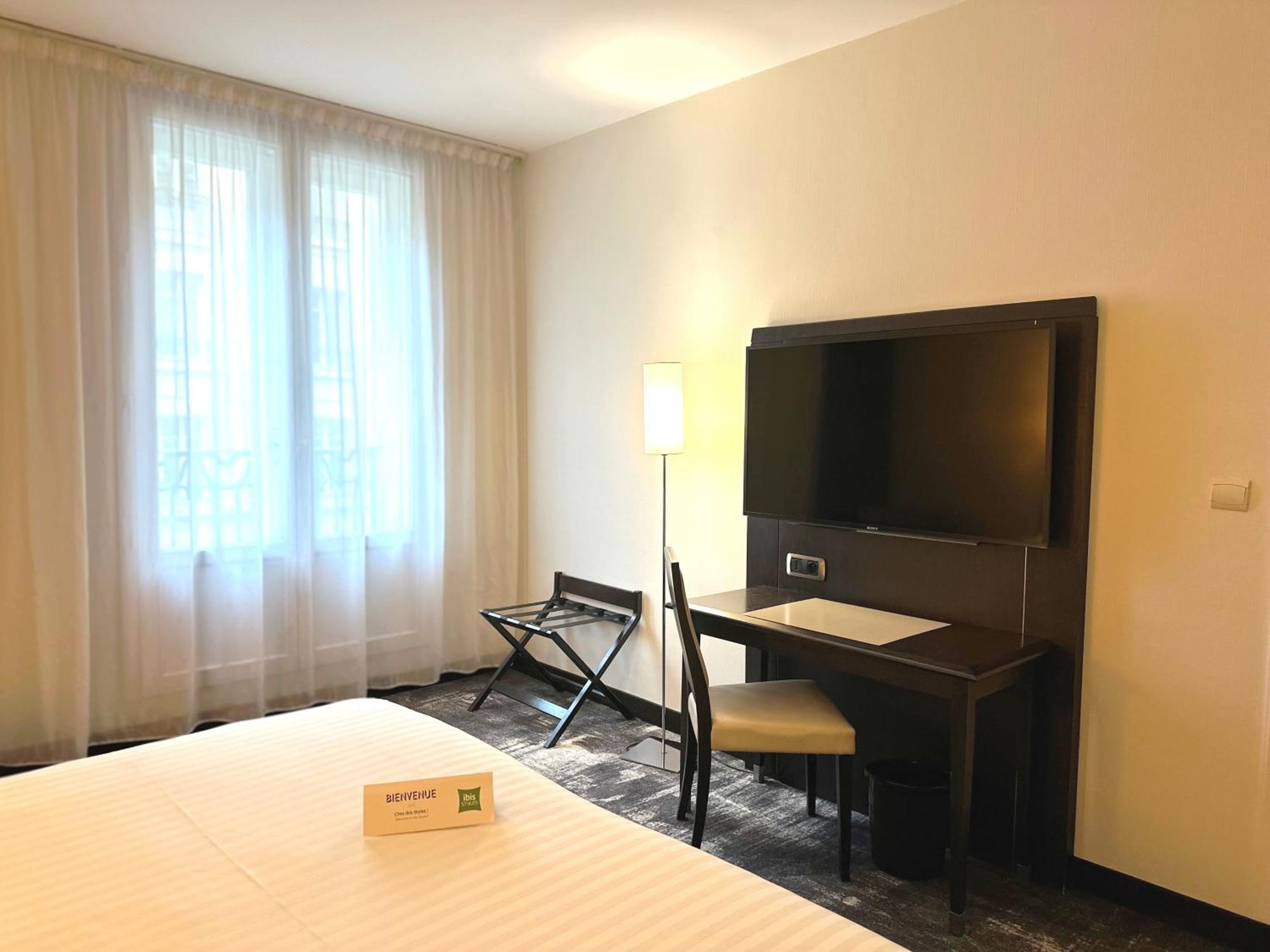 Ibis Styles Metz Centre Gare Hotel Exterior photo