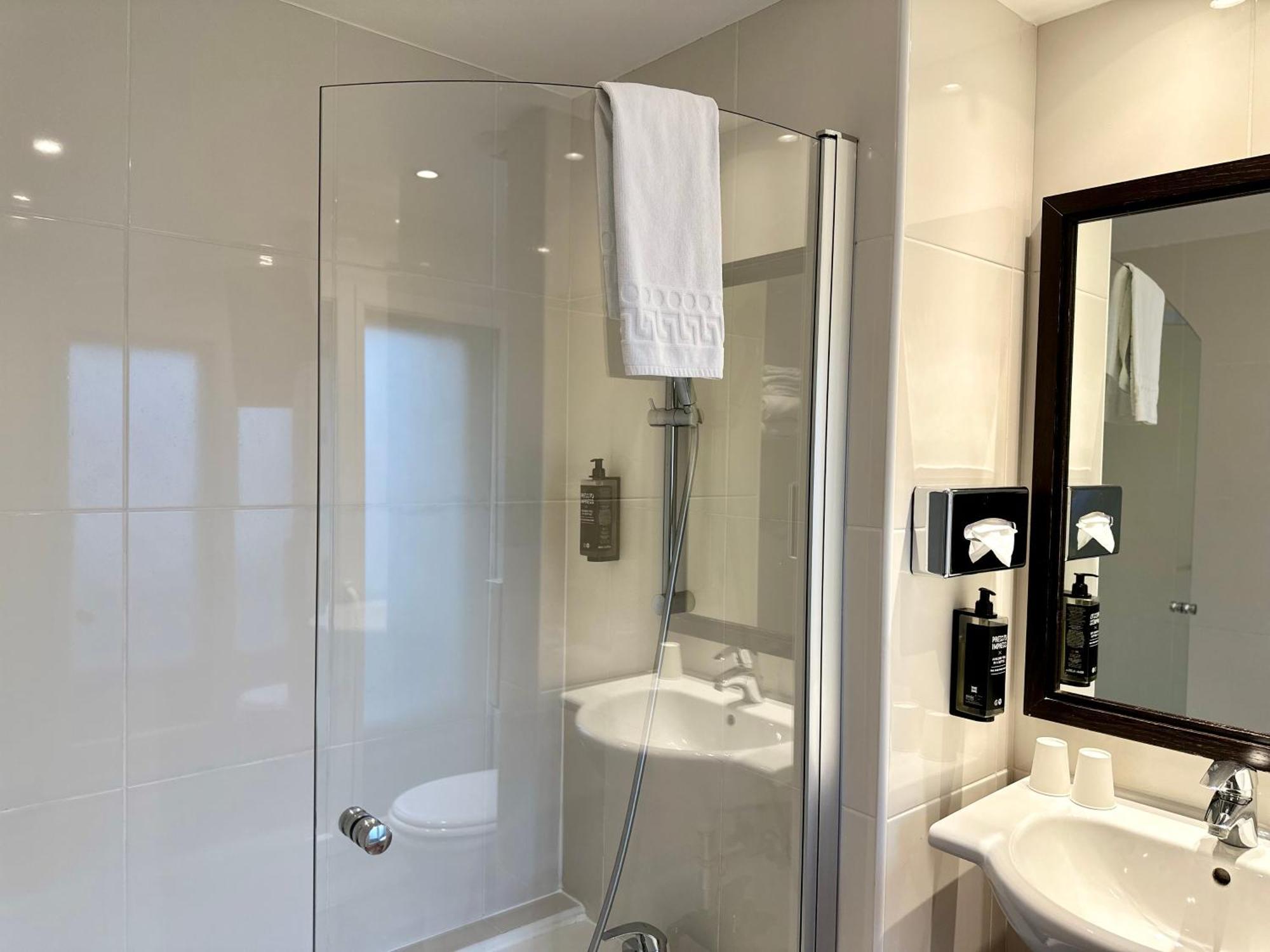 Ibis Styles Metz Centre Gare Hotel Exterior photo