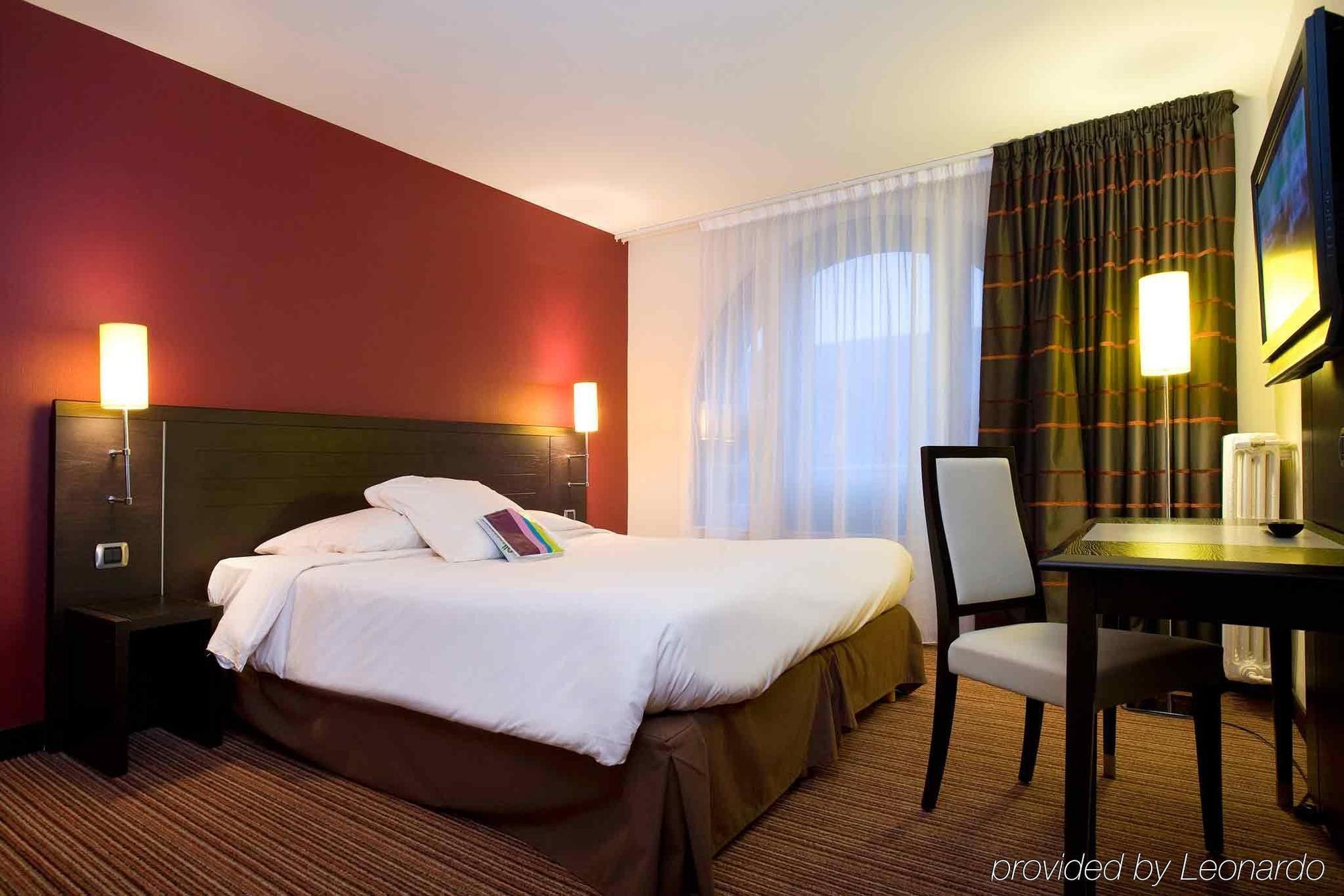 Ibis Styles Metz Centre Gare Hotel Exterior photo